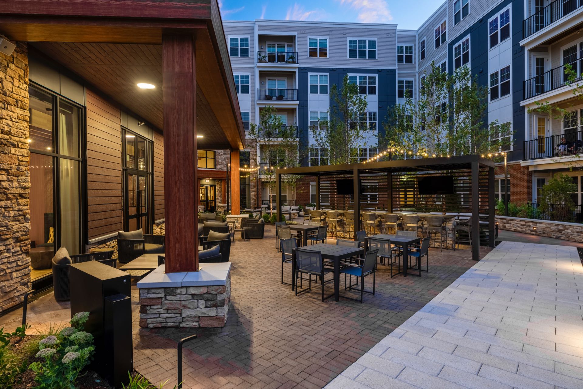 Courtyard Seating & Bar at Night